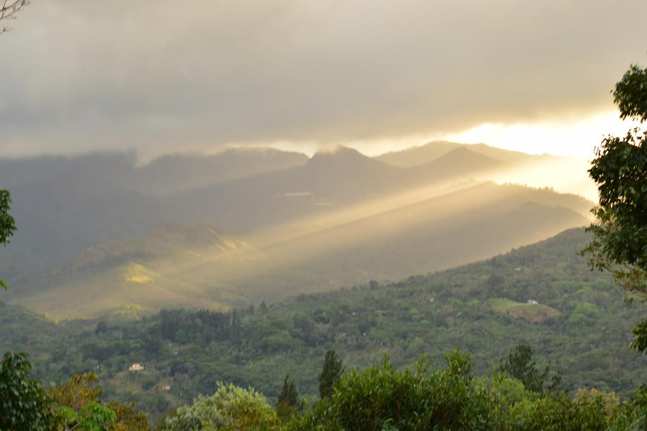 サンタ・フェ La Qhia Eco Retreatホステル エクステリア 写真